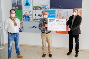 Spendenübergabe an SLW