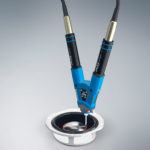 Bonding Anwendung: preeflow eco-DUO 2K Dispenser bei der Lautsprecherklebung