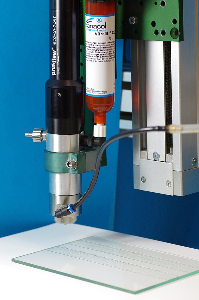 Maskings und Conformal Coatings von Panacol lassen sich mit dem preeflow eco-SPRAY präzise sprühen und auch großflächig dosieren